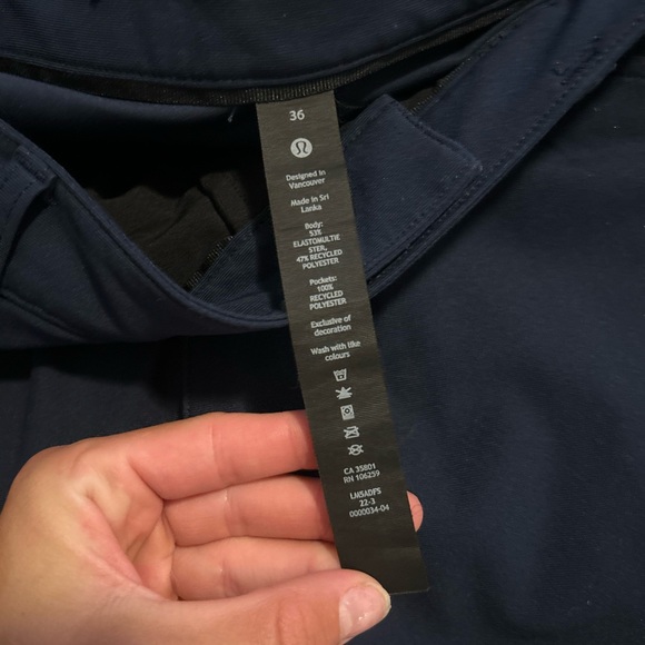 Lululemon navy ABC Classic-Fit 5 Pocket Pant size 36! - Picture 4 of 8